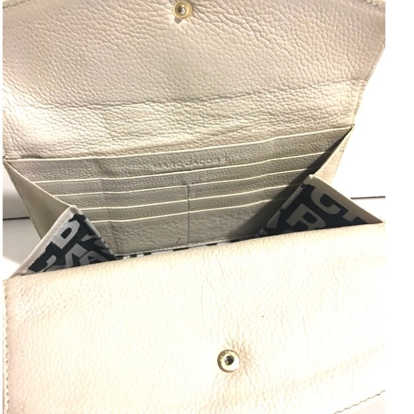 Marc by Marc Jacobs Cream and Red leather Women's wallet/ clutch - Picture 5 of 6